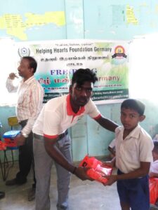 HelpingHeartsTamil படம் 1761
